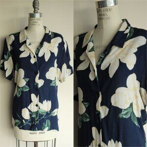 Sag Harbor Womens Shirt, Size Medium Button Down Hawaiian Print, Blue and White
